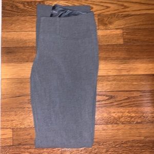 The Limited Drew Fit Pants - Size 2 Short